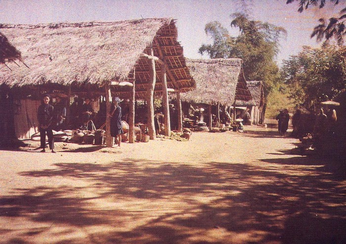 Chợ Bắc Lệ (nay thuộc xã Tân Thành, huyện Hữu Lũng, tỉnh Lạng Sơn), 1915.